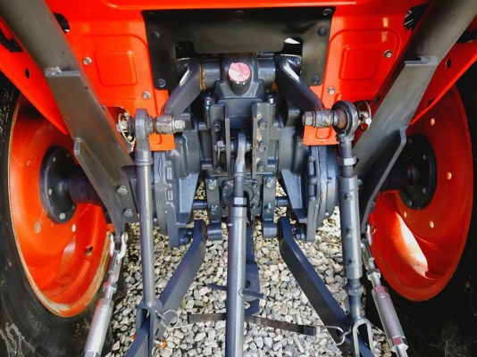 คูโบต้า L3608DT 4 WD..เดิมๆแน่นๆทำงาน 588 ชั่วโมง ดันดินหน้า... ผานหลังใหม่ ราคา 345000 บาท..0856511968