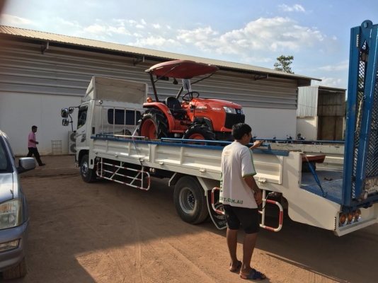 คูโบต้า L3608DT 4 WD..เดิมๆแน่นๆทำงาน 588 ชั่วโมง ดันดินหน้า... ผานหลังใหม่ ราคา 345000 บาท..0856511968