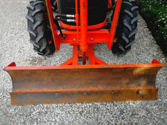 คูโบต้า L3608DT 4 WD..เดิมๆแน่นๆทำงาน 588 ชั่วโมง ดันดินหน้า... ผานหลังใหม่ ราคา 345000 บาท..0856511968