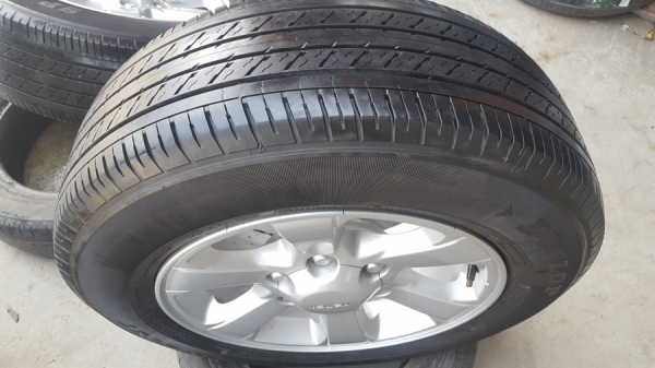 ขายล้อISUZU 1.9 ขอบ16ยาง215/65/16 ปี 16  4 ล้อ