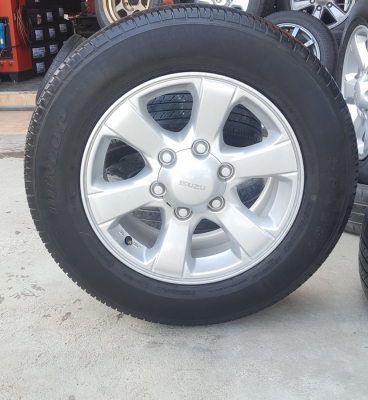 ขายล้อISUZU 1.9 ขอบ16ยาง215/65/16 ปี 16  4 ล้อ