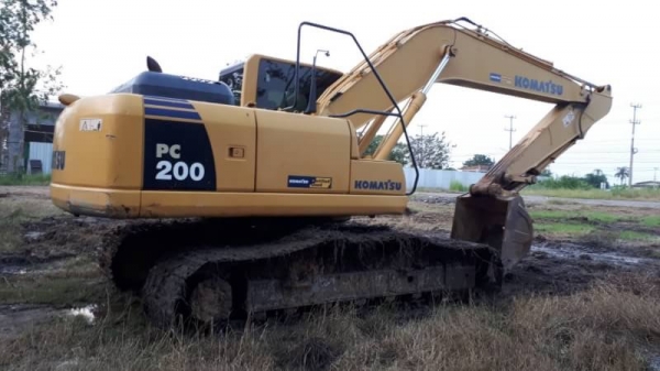 ขาย 1,790,000  KOMATSU pc 200-8 N1 ทำงาน 7,771 ชม. มีกล้องมองหลัง เครื่องดี ปั้มแรง โช่หนา เอวแน่น สวยกิป ไฟฟ้าครบ เอกสารเล่มทะเบียน รถสวยพร้อมใช้เอกสารพร้อมโอน  รถอยู่ จ.ปทุมธานี 090-772-3710 090-772-3708