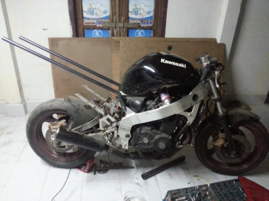 Wide body ซูซูกิgsxr400 Wide body ซูซูกิgsxr400