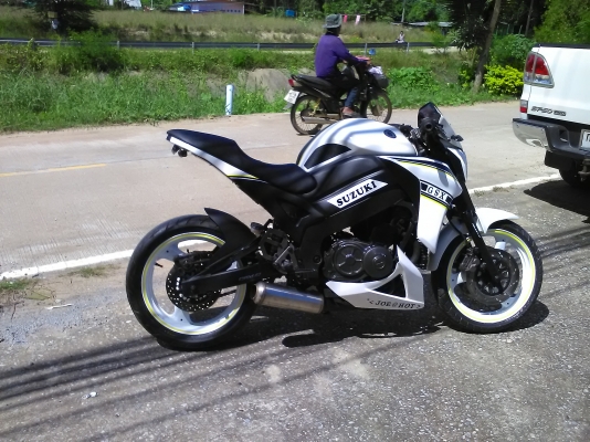 Wide body ซูซูกิgsxr400 Wide body ซูซูกิgsxr400