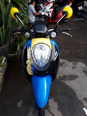 Scoopy i รุ่นลาย VIVID ME สีน้ำเงินดำ ปี 2554 รถสวยจริง สภาพดี