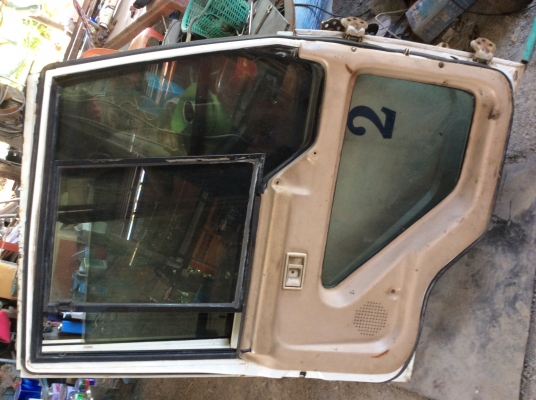 ขาย ประตู ( มิตซู เฉินหลง ) สภาพสวยๆ สีบางๆ พร้อมใช้ บานละ4500 ขาย ประตู ( มิตซู เฉินหลง ) สภาพสวยๆ สีบางๆ พร้อมใช้ บานละ4500