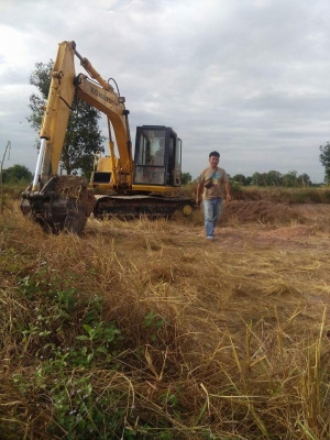 ขายด่วนโคมัสสุ PC100-3 เครื่องเดิม ปั้มเดิม เอวแน่น ช่วงล่างดี สภาพพร้อมใช้งาน เอกสารซื้อขาย