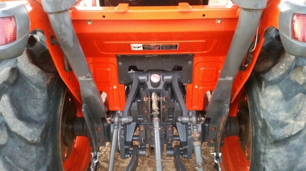 ขาย L3008DT 2เพลา พร้อมใบดันดิน กับ ตัวตัดหญ้าใหม่