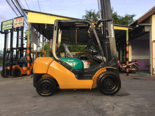 ขาย โคมะสุ 2.5 ตัน ดีเซล เสาทูฟรี 4.3 เมตร