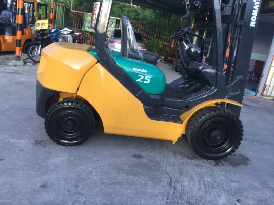 ขาย โคมะสุ 2.5 ตัน ดีเซล เสาทูฟรี 4.3 เมตร