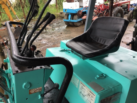 kibota kh8 สภาพดีเก่าญี่ปุ่นมีใบอินวอย ไม่เคยใช้ในไทย เครื่องสามสูบแรงดี kibota kh8 สภาพดีเก่าญี่ปุ่นมีใบอินวอย ไม่เคยใช้ในไทย เครื่องสามสูบแรงดี