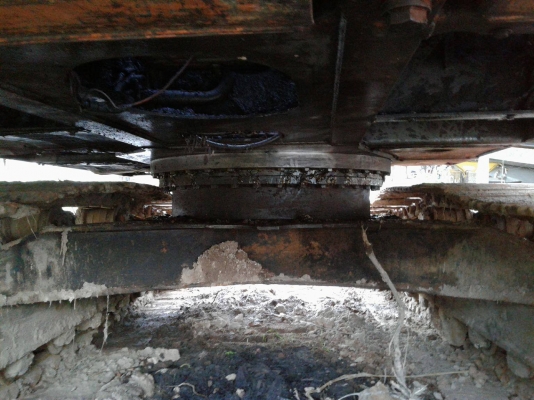 ขาย HITACHI EX200-2 สภาพพร้อมใช้งาน เครื่องดีปั้มแรงโซ่หนาเอวขยับนิดหน่อย ไฟฟ้าตัด ราคา 400000 ต่อรองได้