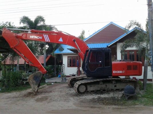 ขาย HITACHI EX200-2 สภาพพร้อมใช้งาน เครื่องดีปั้มแรงโซ่หนาเอวขยับนิดหน่อย ไฟฟ้าตัด ราคา 400000 ต่อรองได้