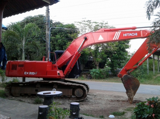ขาย HITACHI EX200-2 สภาพพร้อมใช้งาน เครื่องดีปั้มแรงโซ่หนาเอวขยับนิดหน่อย ไฟฟ้าตัด ราคา 400000 ต่อรองได้