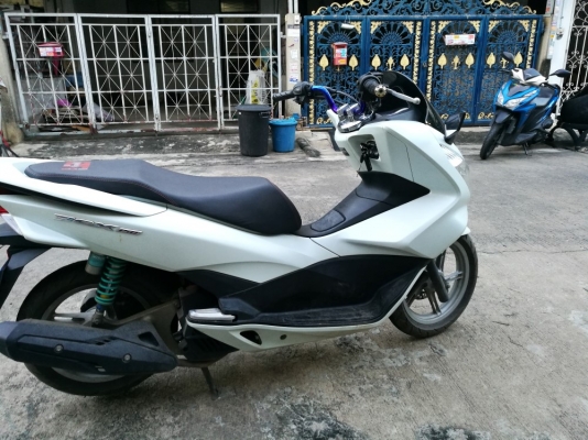 Pcx 150i 2015 รถบ้านแท้ เจ้าของคนเดียว เล่มชุดโอนครบ Pcx 150i 2015 รถบ้านแท้ เจ้าของคนเดียว เล่มชุดโอนครบ