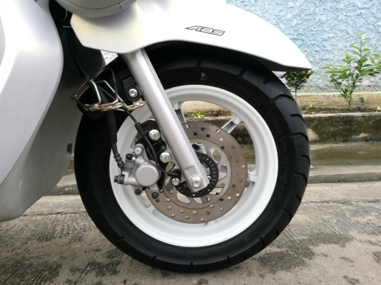 Q bix ตัวtop ABS 2017 อายุ2เดือน วิ่ง700โล รถบ้านมือเดียว สด-ผ่อน รูดบัตรได้ Q bix ตัวtop ABS 2017 อายุ2เดือน วิ่ง700โล รถบ้านมือเดียว สด-ผ่อน รูดบัตรได้