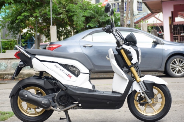 zoomer x ตัวtop คอมบายเบรค รถบ้านมือเดียว สด-ผ่อน รูดบัตรได้