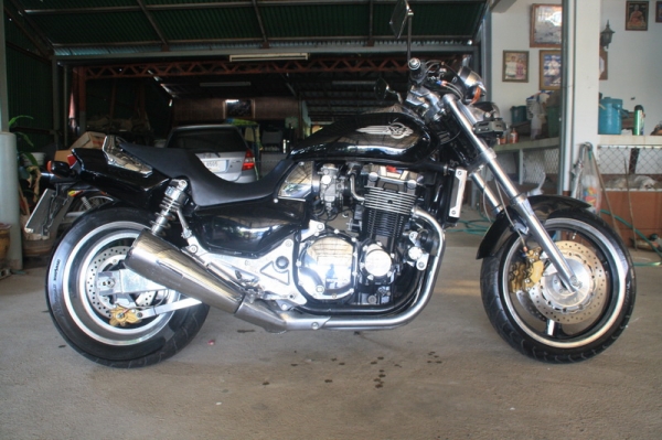 ขาย X4 1300 CC ทะเบียนแท้ พร้อมโอน สภาพนางฟ้า 148000