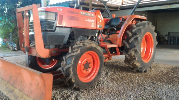 ขายรถไถ KUBOTA L4508 พร้อมดันหน้า ราคา 210,000 สนใจโทรมาคุย ต่อรองราคาได้ มีรถขนส่งทั่วไทย ร้านสามย่านแทรคเตอร์ อ.แกลง จ.ระยอง โทร 0818618678 ,0897489639 ,0899347475 id line=0818618678 id line=0917315475