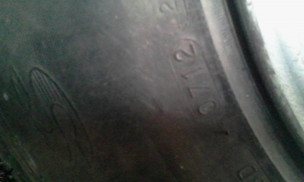 ขายล้อบรรทุก 2 วงพร้องยางปี12 ขอบ14