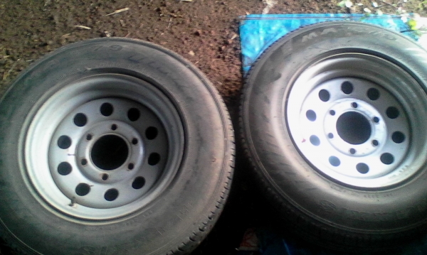 ขายล้อบรรทุก 2 วงพร้องยางปี12 ขอบ14