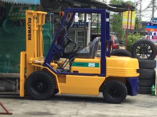 ขาย โฟรคลิฟท์ โคมะสุ 2.5 ตันดีเซล