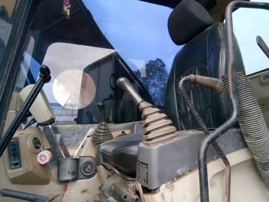 ขาย CAT 320 C JAPAN ชั่วโมง 11000 ก่วา