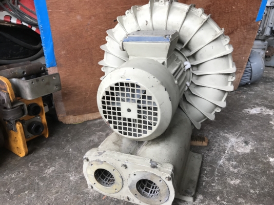 ขายริงโบเวอร์ดูด-เป่า Walrow 1HP. 380V made in England สภาพสวยใหม่มาก วิ่งนิ่ม ให้ลมแรง พร้อมใช้งาน