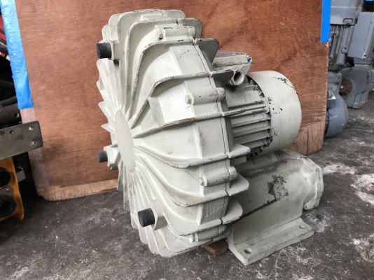 ขายริงโบเวอร์ดูด-เป่า Walrow 1HP. 380V made in England สภาพสวยใหม่มาก วิ่งนิ่ม ให้ลมแรง พร้อมใช้งาน