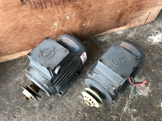 ขายมอเตอร์ ABM 1/4HP. 380V 4Pole 1400rpm. made in Germany สภาพสวยเดิมๆ หมุนนิ่ม พร้อมใช้งาน ขายเหมาถูกๆ 2 ตัวครับ