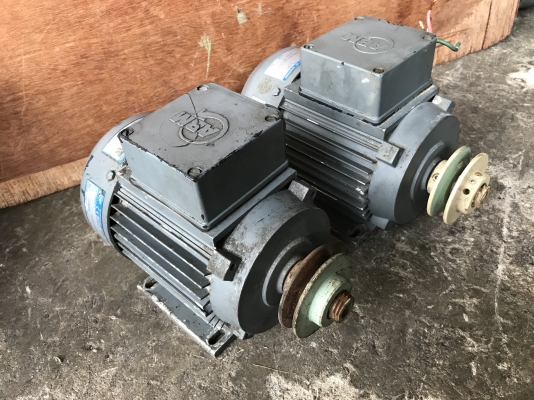 ขายมอเตอร์ ABM 1/4HP. 380V 4Pole 1400rpm. made in Germany สภาพสวยเดิมๆ หมุนนิ่ม พร้อมใช้งาน ขายเหมาถูกๆ 2 ตัวครับ