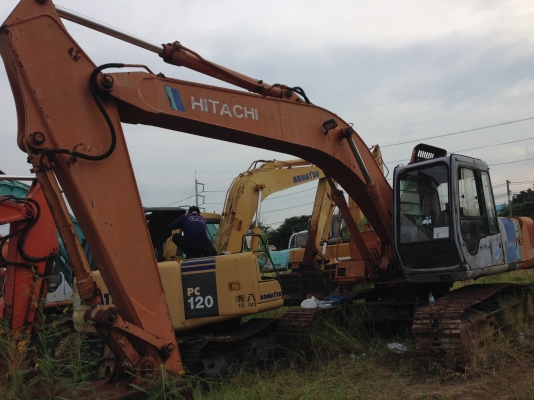 รถขุดมือสอง