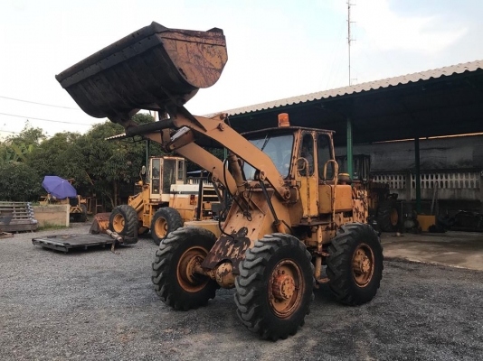 ขายรถตัก Komatsu JH30B  รถเก่าญี่ปุ่น 100\%  สภาพสวยพร้อมใช้งานได้ทันที สนใจติดต่อ 094-995-6265