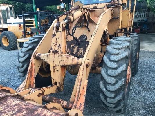 ขายรถตัก Komatsu JH30B  รถเก่าญี่ปุ่น 100\%  สภาพสวยพร้อมใช้งานได้ทันที สนใจติดต่อ 094-995-6265