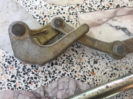 ขายรอกดึงสายไฟพร้อมปากจับของญี่ปุ่น ยี่ห้อ NGK ขนาด 1 ton จับได้ถึง 16 มิล