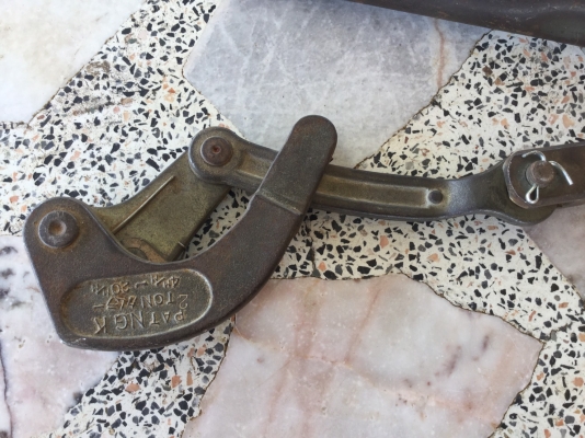 ขายรอกดึงสายไฟพร้อมปากจับของญี่ปุ่น ยี่ห้อ NGK ขนาด 2 ton จับได้ถึง 22 มิล ขายรอกดึงสายไฟพร้อมปากจับของญี่ปุ่น ยี่ห้อ NGK ขนาด 2 ton จับได้ถึง 22 มิล