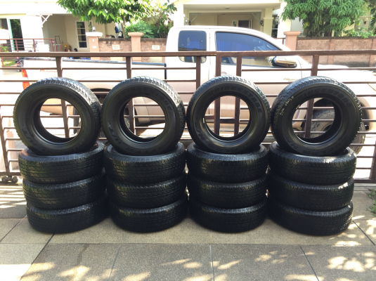 ยาง Bridgestone 245 70 16 ปี17 มี4ชุด ดอกเต็มแน่นๆ ไม่มีปะ ใช้ยาว ราคาไม่แพง