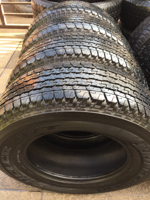 ยาง Bridgestone 245 70 16 ปี17 มี4ชุด ดอกเต็มแน่นๆ ไม่มีปะ ใช้ยาว ราคาไม่แพง