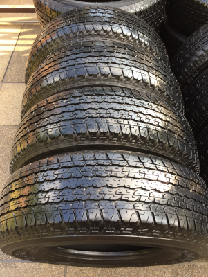 ยาง Bridgestone 245 70 16 ปี17 มี4ชุด ดอกเต็มแน่นๆ ไม่มีปะ ใช้ยาว ราคาไม่แพง