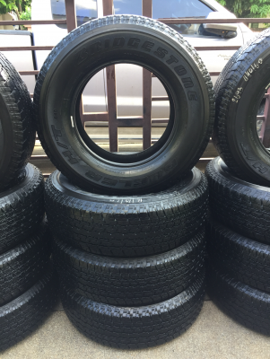 ยาง Bridgestone 245 70 16 ปี17 มี4ชุด ดอกเต็มแน่นๆ ไม่มีปะ ใช้ยาว ราคาไม่แพง