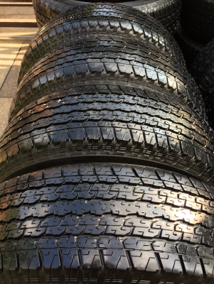 ยาง Bridgestone 245 70 16 ปี17 มี4ชุด ดอกเต็มแน่นๆ ไม่มีปะ ใช้ยาว ราคาไม่แพง