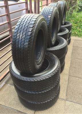 ยาง Bridgestone 245 70 16 ปี17 มี4ชุด ดอกเต็มแน่นๆ ไม่มีปะ ใช้ยาว ราคาไม่แพง