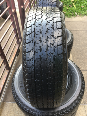 ยาง Bridgestone 245 70 16 ปี17 มี4ชุด ดอกเต็มแน่นๆ ไม่มีปะ ใช้ยาว ราคาไม่แพง