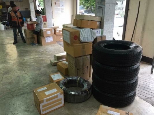 ยาง Bridgestone 245 70 16 ปี17 มี4ชุด ดอกเต็มแน่นๆ ไม่มีปะ ใช้ยาว ราคาไม่แพง