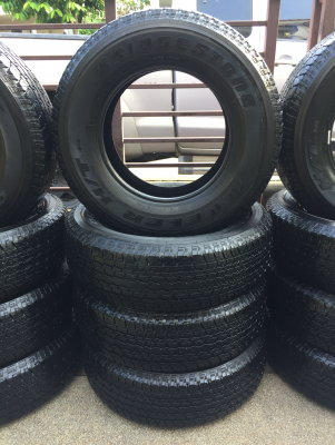 ยาง Bridgestone 245 70 16 ปี17 มี4ชุด ดอกเต็มแน่นๆ ไม่มีปะ ใช้ยาว ราคาไม่แพง