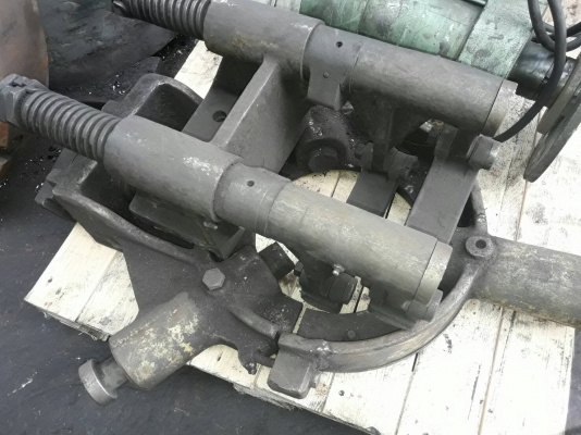 ขาย เครื่องกลึงยาว 6.4 เมตร ผ่านป้อมมีด 558 ม.ม.