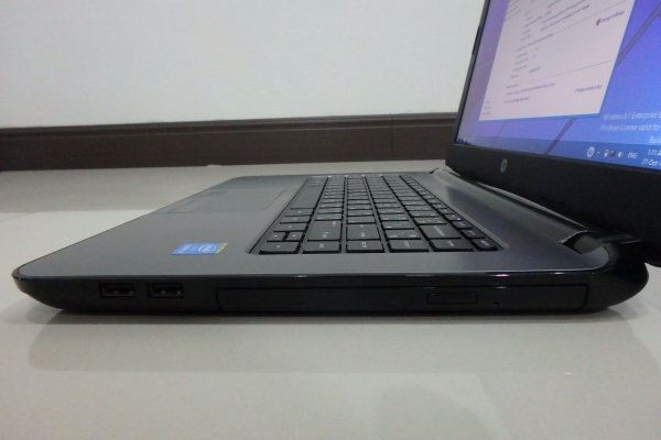 โน๊ตบุ๊ค hp รุ่น 14-r056TU 14 นิ้ว Core i3-4030U Ram 4G HDD 500GB ที่ชาร์ท กระเป๋า สภาพใหม่