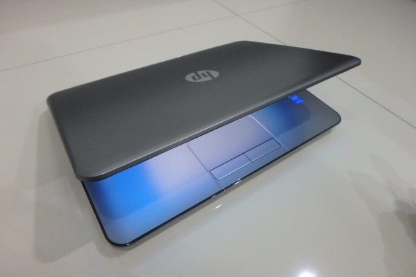 โน๊ตบุ๊ค hp รุ่น 14-r056TU 14 นิ้ว Core i3-4030U Ram 4G HDD 500GB ที่ชาร์ท กระเป๋า สภาพใหม่