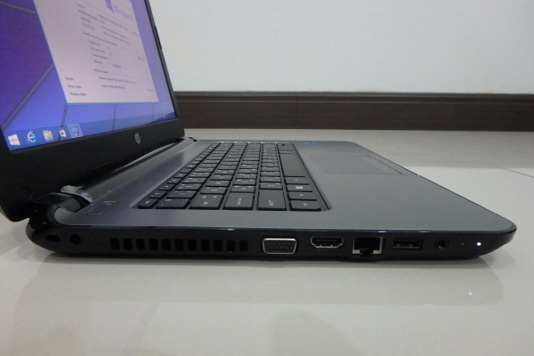 โน๊ตบุ๊ค hp รุ่น 14-r056TU 14 นิ้ว Core i3-4030U Ram 4G HDD 500GB ที่ชาร์ท กระเป๋า สภาพใหม่ โน๊ตบุ๊ค hp รุ่น 14-r056TU 14 นิ้ว Core i3-4030U Ram 4G HDD 500GB ที่ชาร์ท กระเป๋า สภาพใหม่