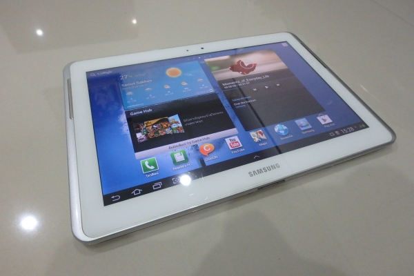 Samsung Galaxy TAB2 10.1 P5100 สภาพใหม่มาก ไร้ริ้วรอย มีที่ชาร์ท